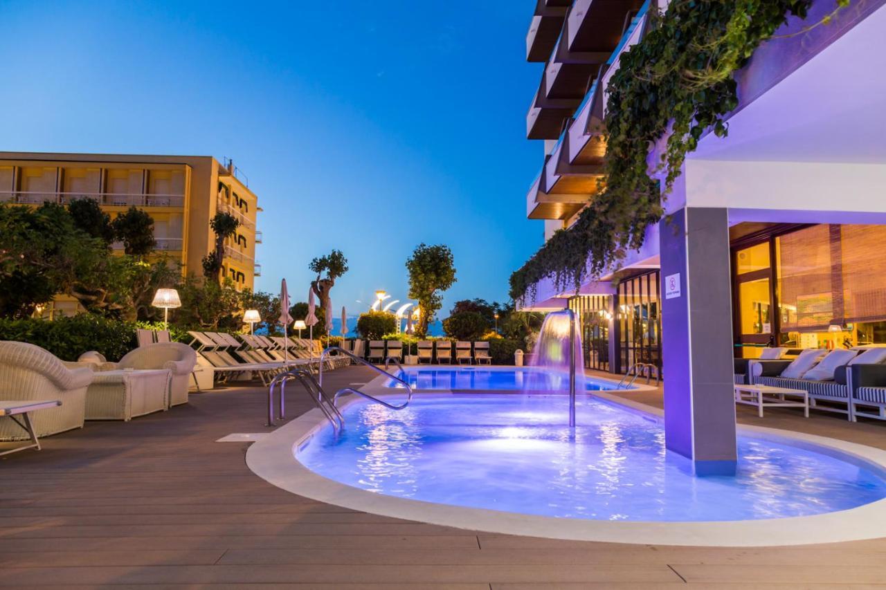 Hotel Alexander Gabicce Mare Eksteriør bilde