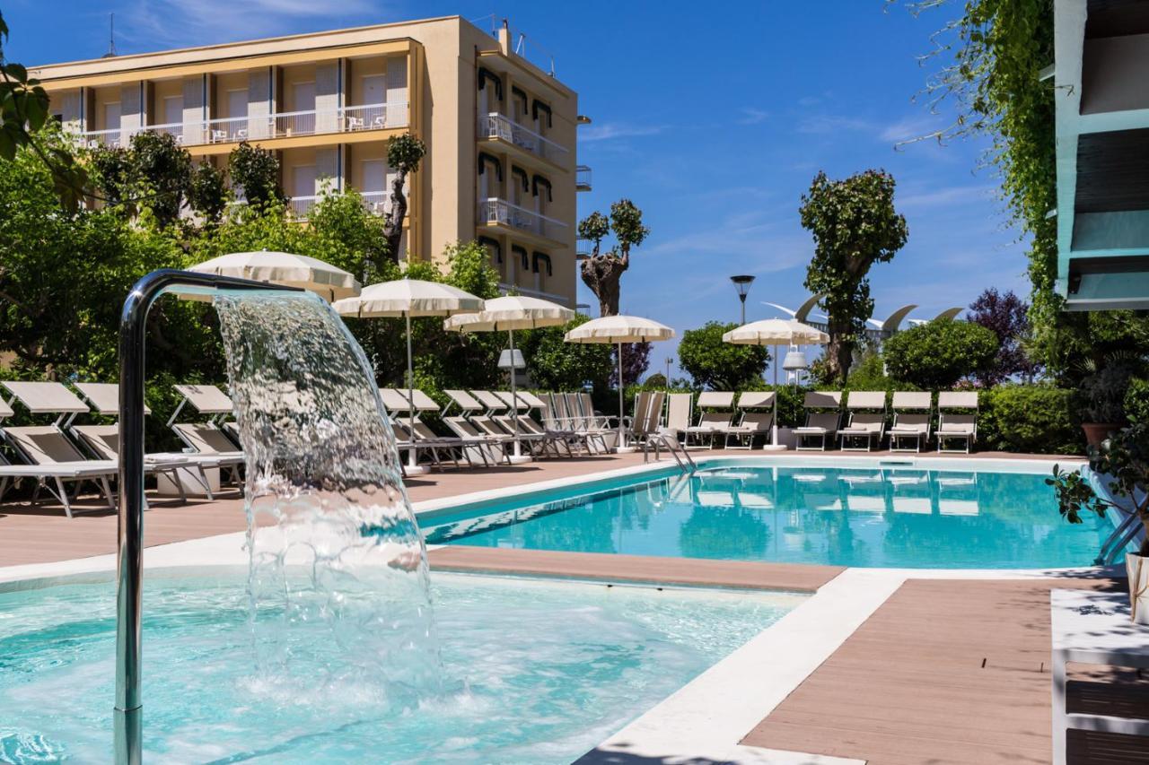 Hotel Alexander Gabicce Mare Eksteriør bilde