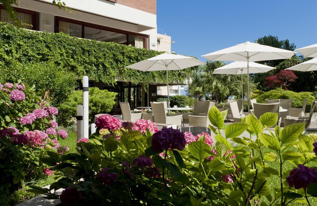 Hotel Alexander Gabicce Mare Eksteriør bilde